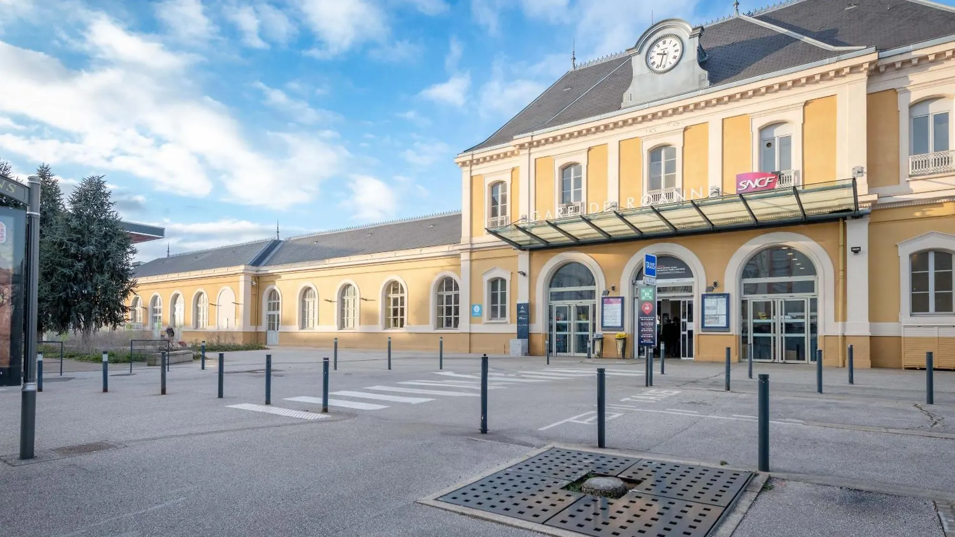 Souplex Chic Et Cosy Familles Et Pros, Roanne Apartment