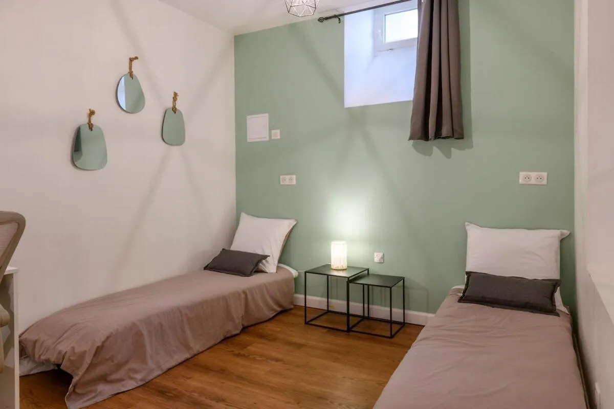 Souplex Chic Et Cosy Familles Et Pros, Roanne Apartment