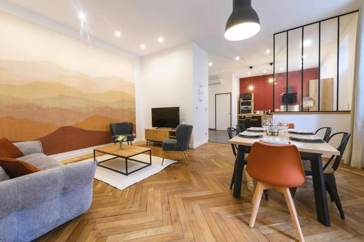 Souplex Chic Et Cosy Familles Et Pros, Roanne Apartment France