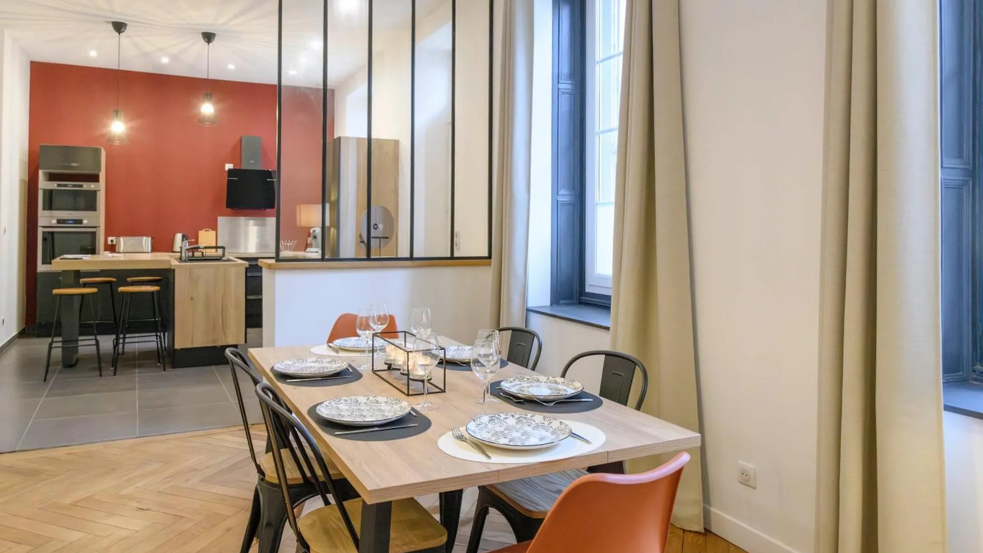 Souplex Chic Et Cosy Familles Et Pros, Roanne Apartment