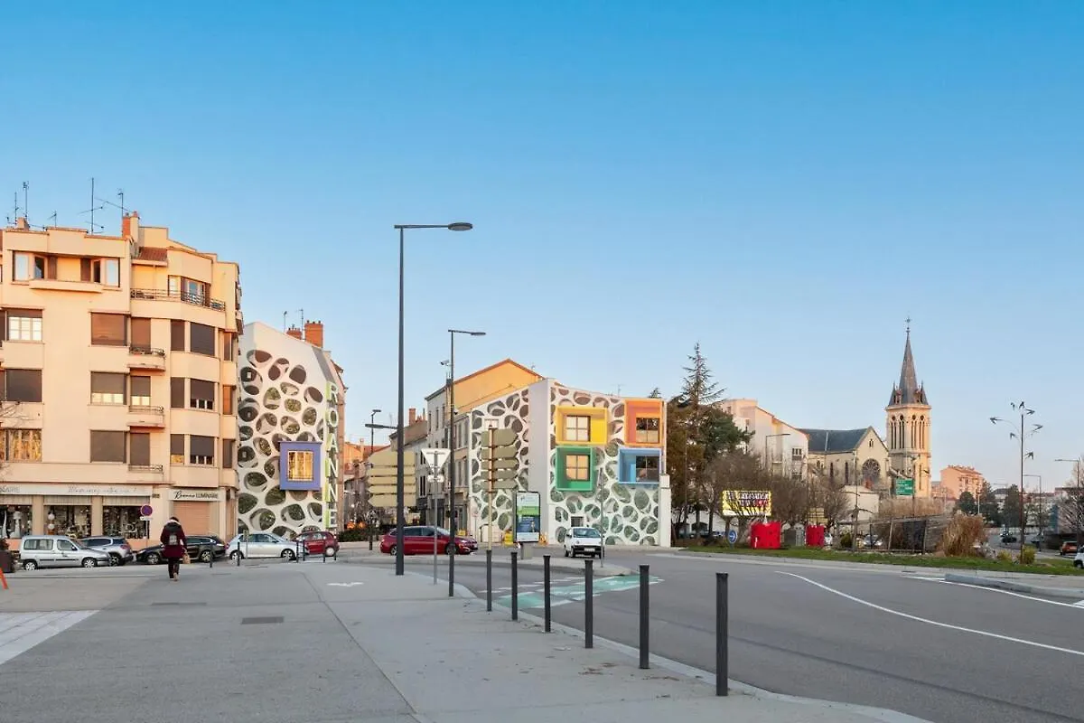 Souplex Chic Et Cosy Familles Et Pros, Roanne Apartment
