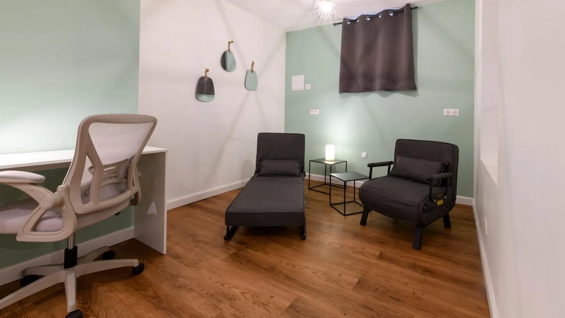 Souplex Chic Et Cosy Familles Et Pros, Roanne Apartment