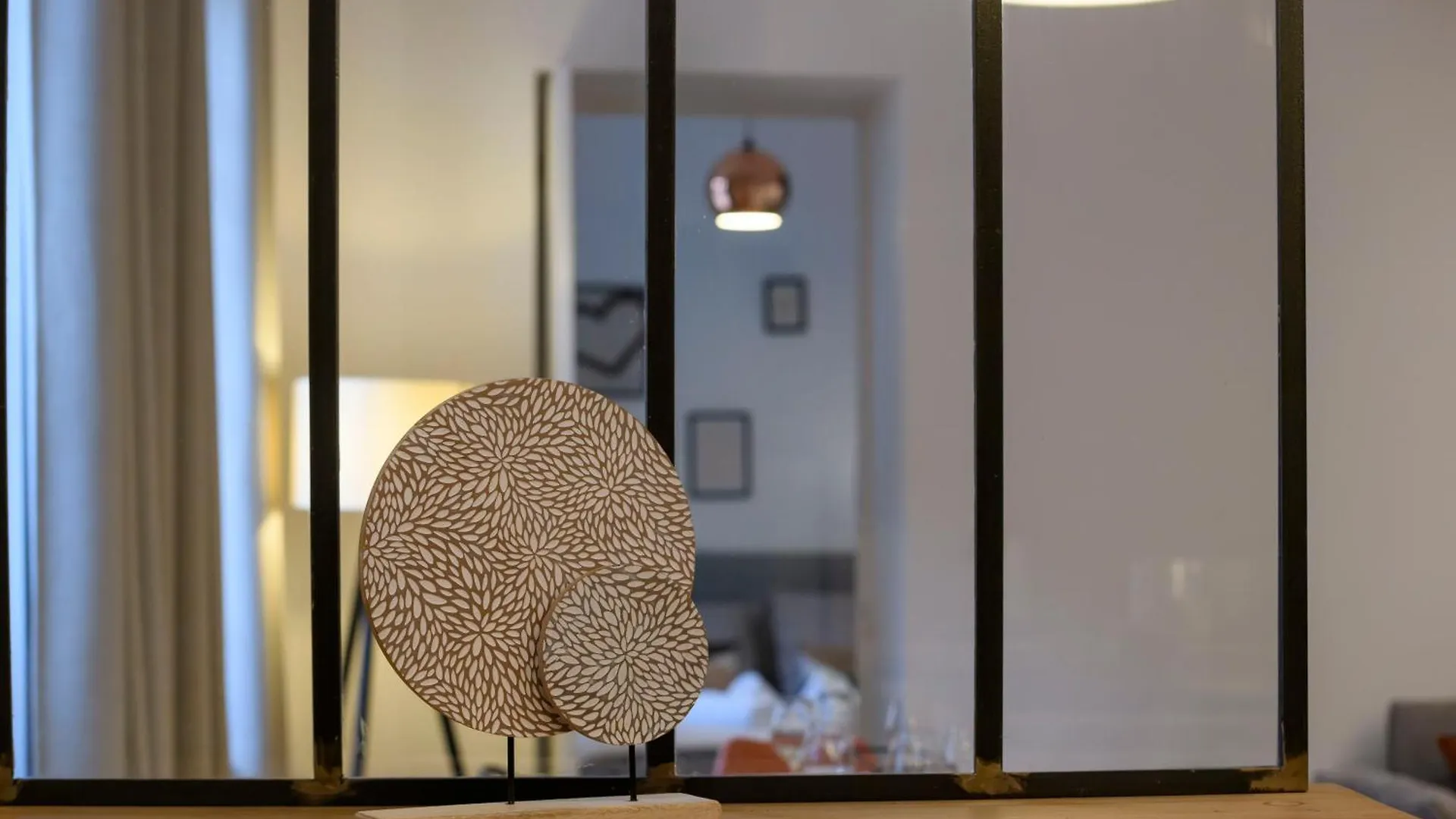 Souplex Chic Et Cosy Familles Et Pros, Roanne Apartment